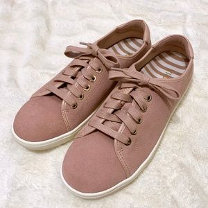 BRAND NEW Vionic Brinley sneakers sz 6.5